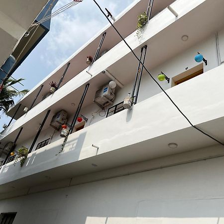 Kavieya Residency Hotel Purnankuppam Exterior photo