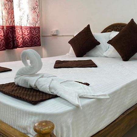 Kavieya Residency Hotel Purnankuppam Exterior photo