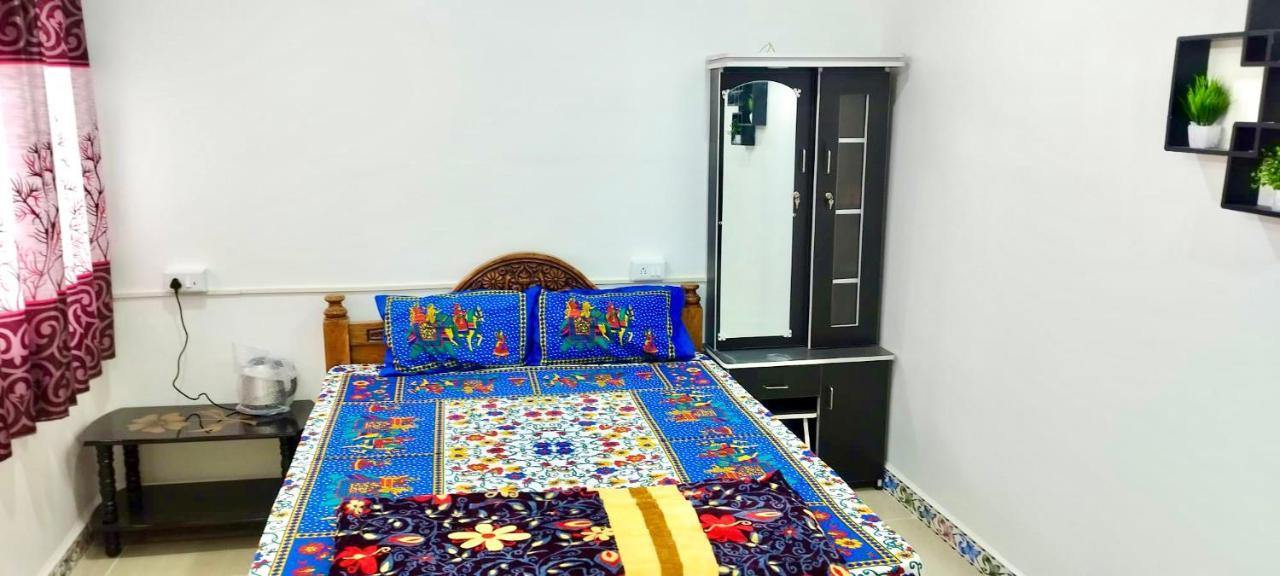 Kavieya Residency Hotel Purnankuppam Exterior photo