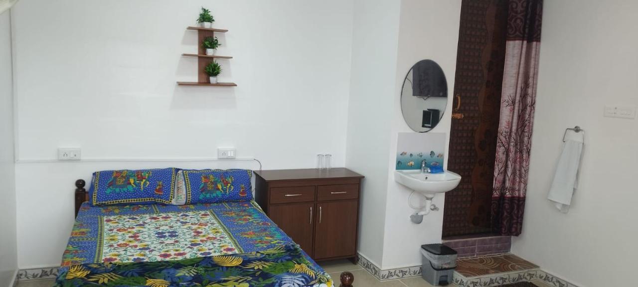 Kavieya Residency Hotel Purnankuppam Exterior photo
