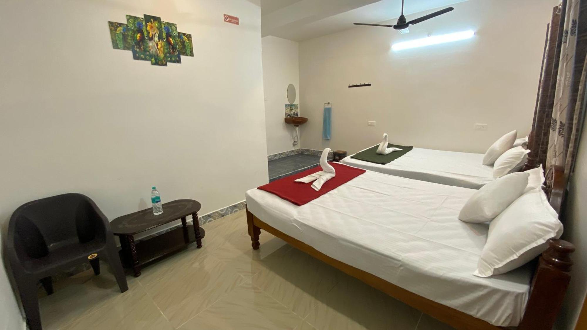 Kavieya Residency Hotel Purnankuppam Exterior photo