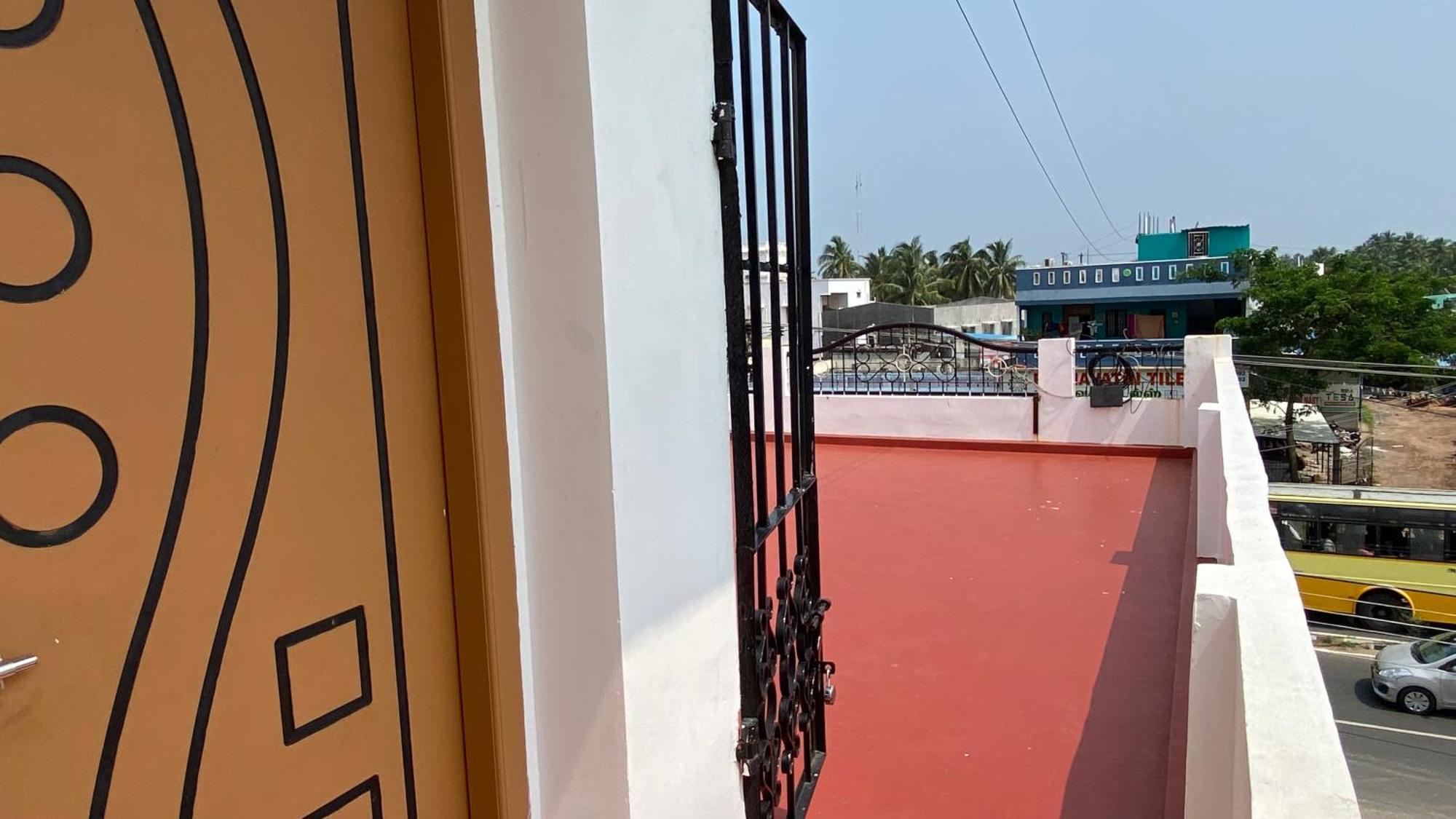 Kavieya Residency Hotel Purnankuppam Exterior photo
